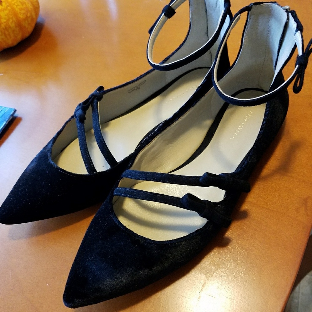 Size 7 black zip back velvet flats